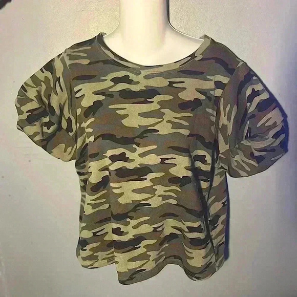Velvet by Graham & Spencer For Anthropology Short Puff Sleeve Green Camo Top, Sm - Picture 1 of 4